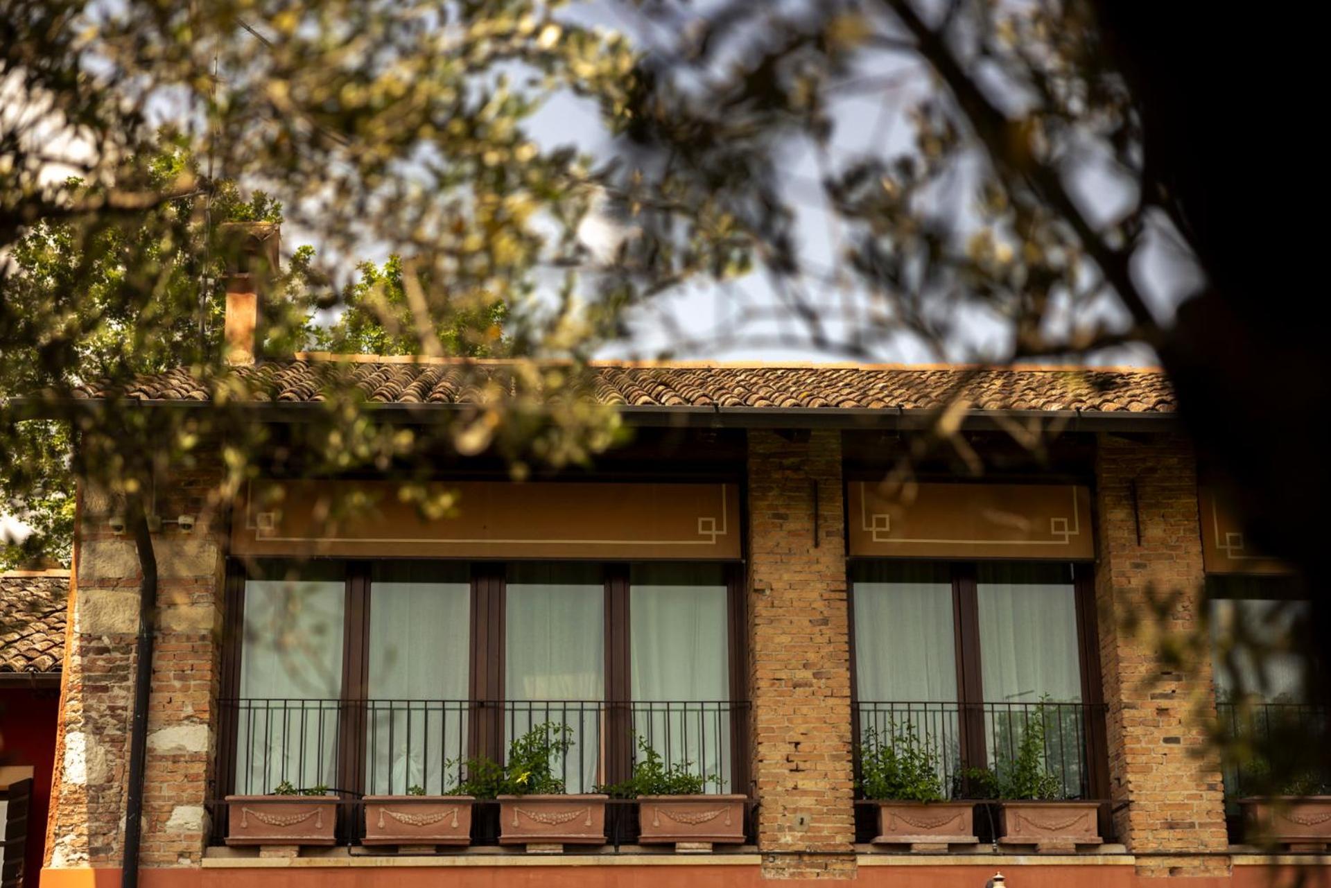 Gasthaus Musella Winery&Relais San Martino Buon Albergo Exterior foto
