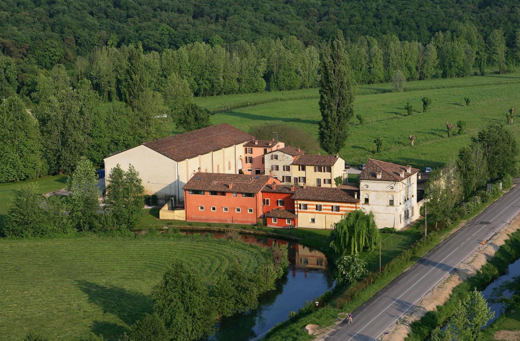 Gasthaus Musella Winery&Relais San Martino Buon Albergo Exterior foto